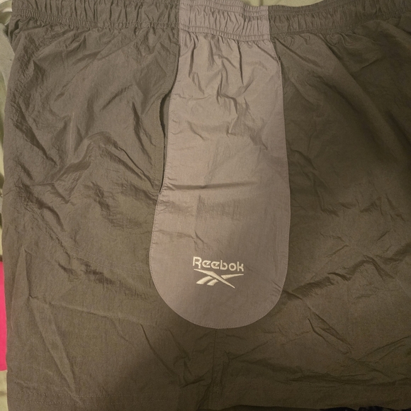 Reebok | shorts euc - Picture 2 of 4